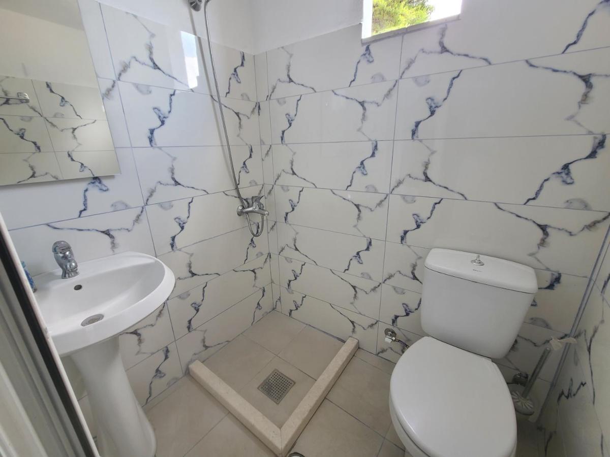 Hillside Garden Apartament Саранде Екстериор снимка